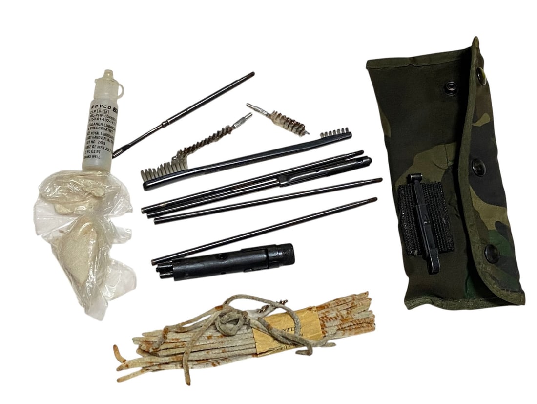 AK-47 Rifle Cleaning Kit in Camouflage Field Pouch: See photos for what’s all here