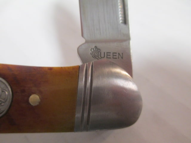 Queen Pocket Knives 2 Folding Blade Knife in Original Box - 4