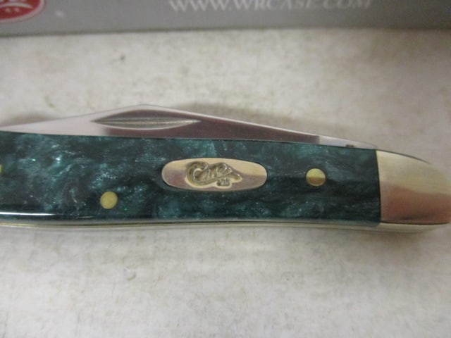 2017 Case Green Sparkle Kirinite Peanut Knife in Original Box - 2