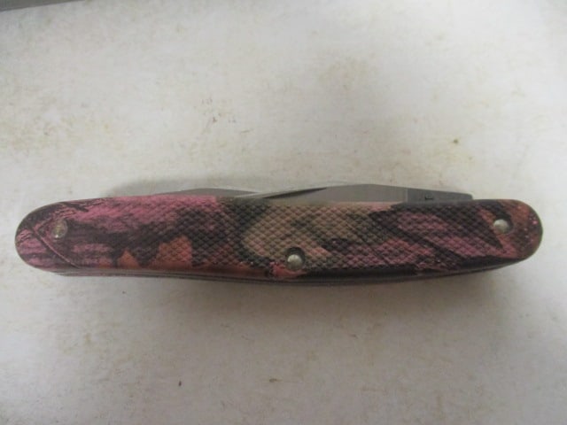 2016 Case Pink Camo Muskrat Knife in Original Box - 2