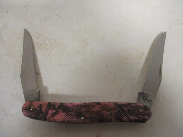 2016 Case Pink Camo Muskrat Knife in Original Box - 3