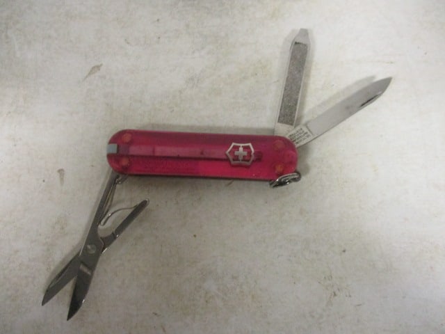 Five Swiss Army Style Utility Knives - 5