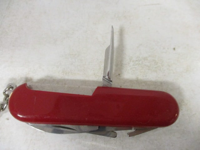 Five Swiss Army Style Utility Knives - 8