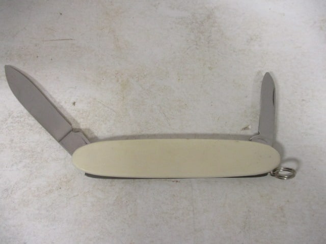 Five Folding Blade Knives - 15
