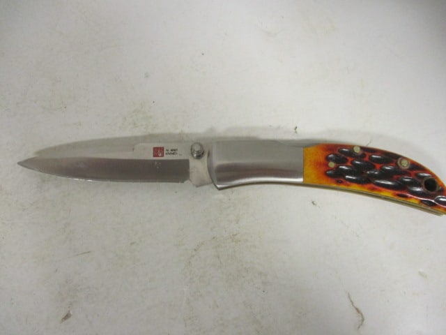 Five Folding Blade Knives - 3