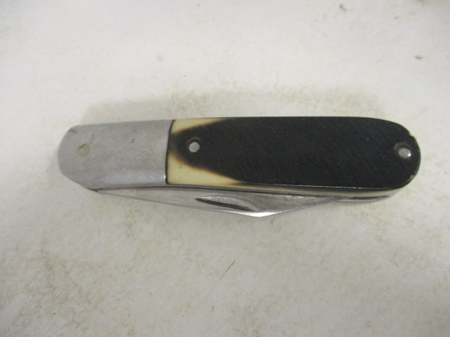 Five Folding Blade Knives - 5
