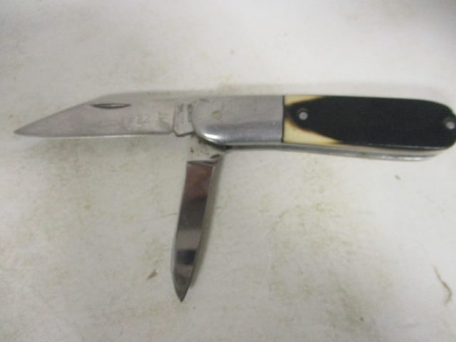 Five Folding Blade Knives - 6