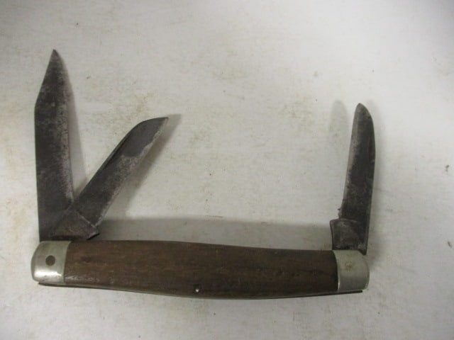 Two Old 3 Blade Pocket Knives - 2