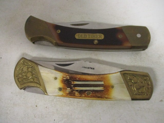 Schrade Old Timer Simulated Wood Handle Folding Blade Knife and Pakistan Bone Handle (1 of 6)