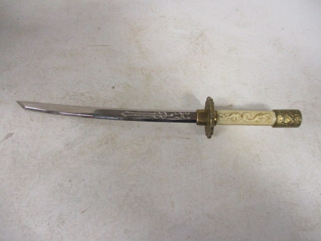 Three Decorative Fixed Blade Knives - 7
