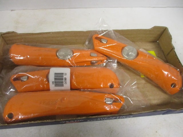 Four New RZ3 Self-Retracting Safety Utility Knives: .