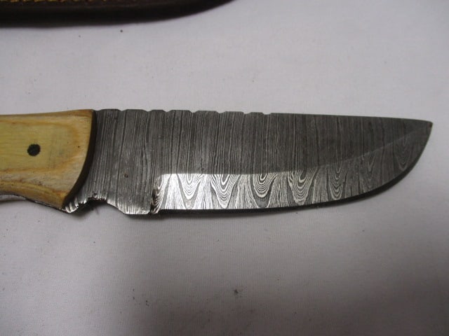 Damascus Fix Blade Knife with Leather Sheath - 2