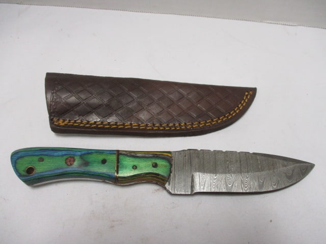 Damascus Hunting Knife with Leather Sheath (1 of 7)