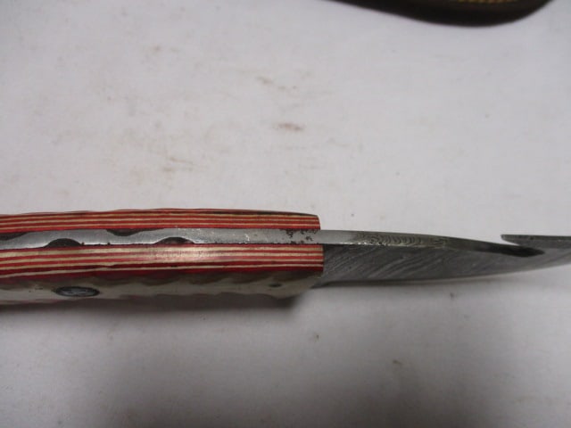 Damascus Gut Hook Knife with Leather Sheath - 4