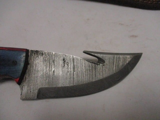 Damascus Gut Hook Knife with Leather Sheath - 2