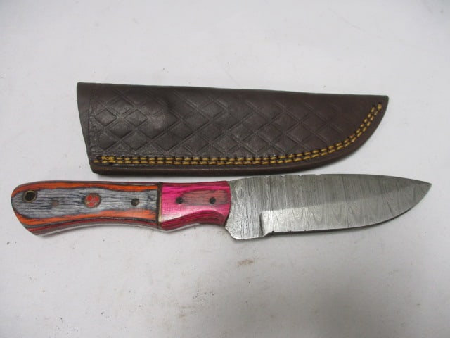Damascus Hunting Knife with Leather Sheath (1 of 7)