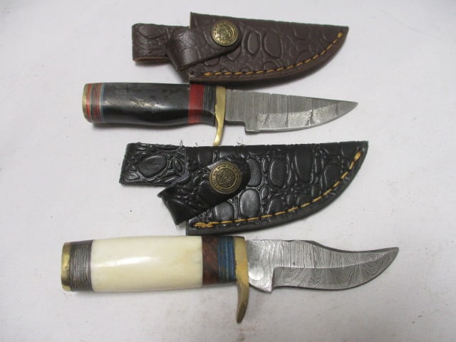 Two Damascus Short Skinner Knives with Leather Sheaths (1 of 6)