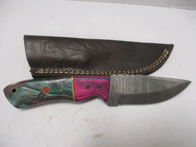 Damascus Hunting Knife with Leather Sheath (1 of 7)