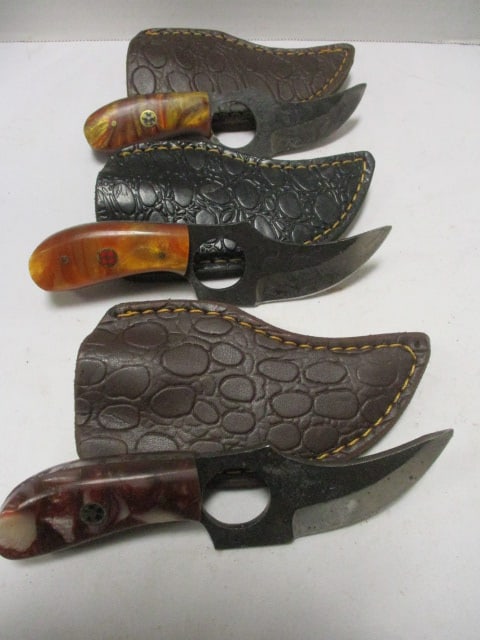 Three Damascus Short Skinner Knives with Leather Sheaths (1 of 6)