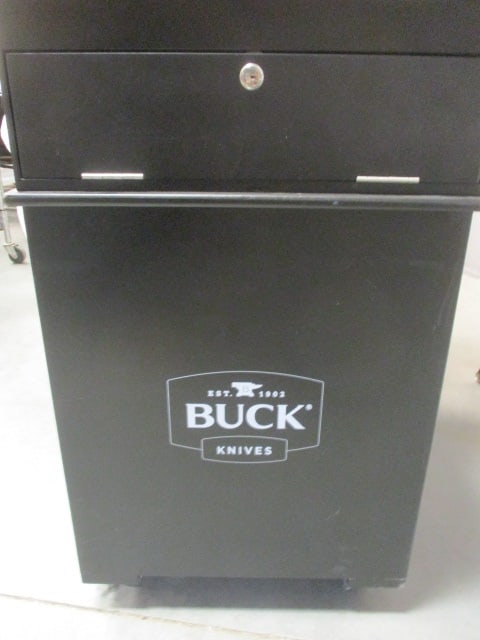 Buck knives Display with Locks and Keys on wheels - 2