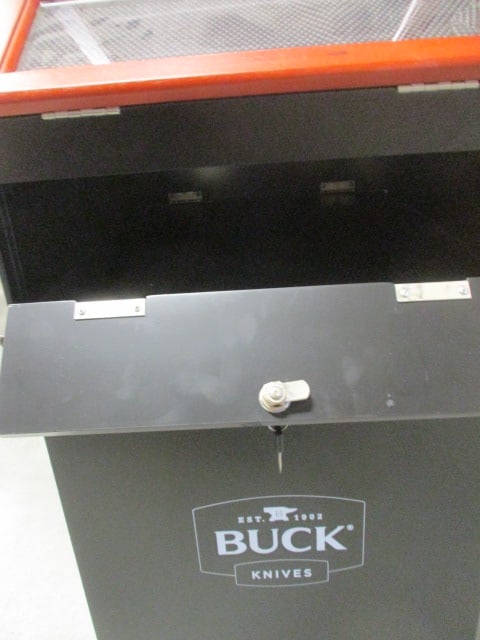 Buck knives Display with Locks and Keys on wheels - 3