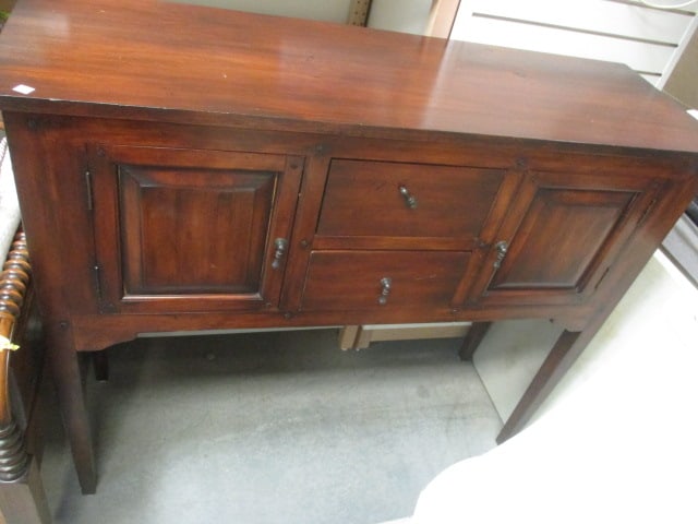 2 Door/2 Drawer Buffet (1 of 5)
