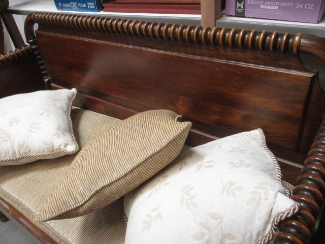 Jenny Lind Style Settee w/Throw Pillows - 4
