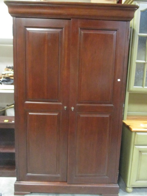 Pennsylvania House 6 Drawer/2 Door Cabinet/Armoir: 48 x 24 x 80