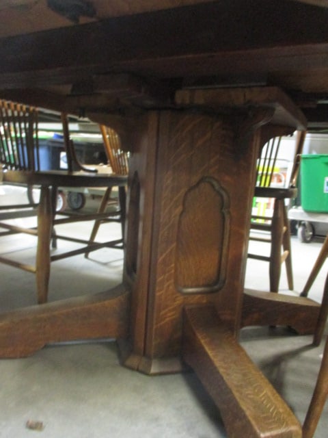 Craftsman Mission Octagonal Dining Table w/6 Spindle Back Chairs - 4