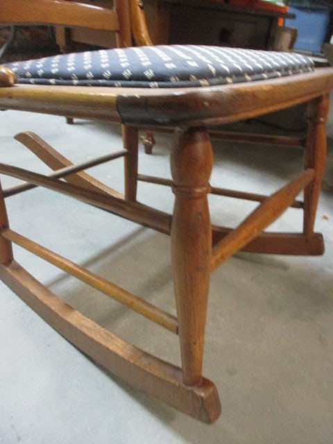 Vintage Spindle Back Hardwood Rocker - 4