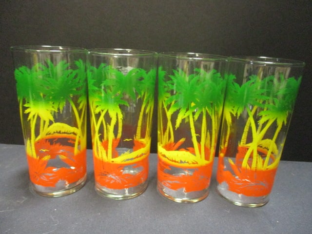 Tom Collins? Glasses w/Palm Tree Design (Lot of 4) (1 of 5)