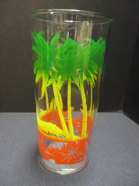 Tom Collins? Glasses w/Palm Tree Design (Lot of 4) - 3