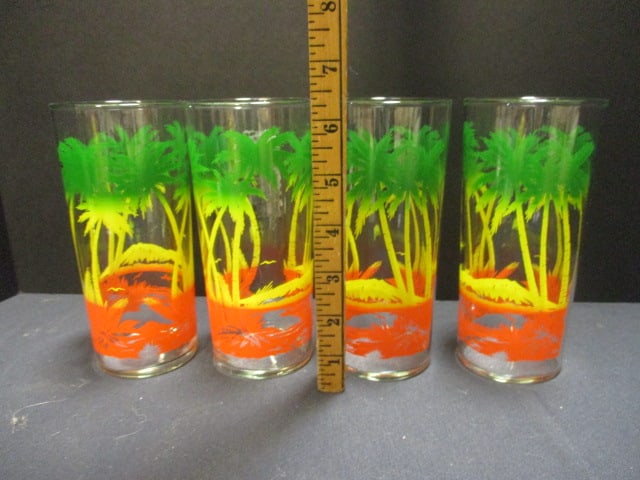 Tom Collins? Glasses w/Palm Tree Design (Lot of 4) - 5