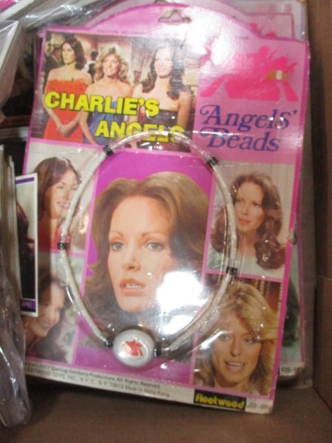 Charlies Angels Memorabilia-Angels Beads, Pendant, Beauty Set, etc. - 2