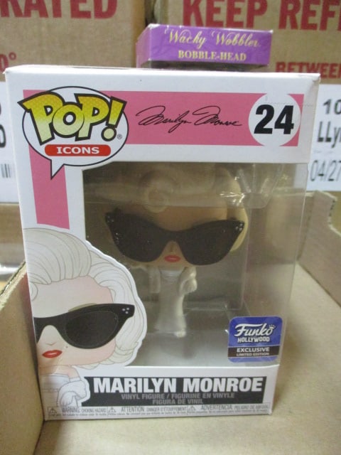 Marilyn Monroe Funko #24 Figure, Funko Bobble Head, - 3