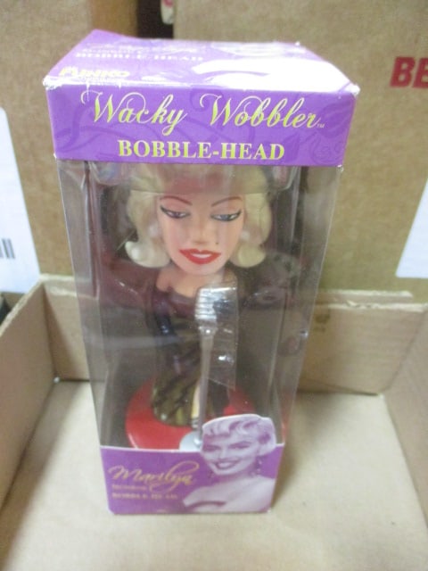 Marilyn Monroe Funko #24 Figure, Funko Bobble Head, - 4