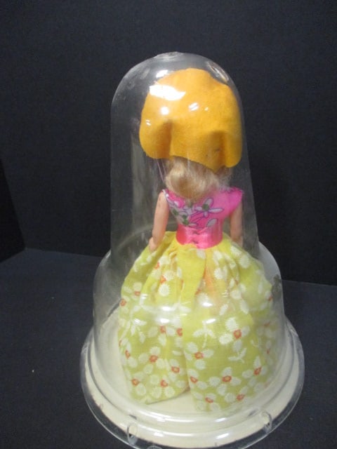 Vintage Phillipine Man Doll 9", Hispanic Lady Doll 9", - 9