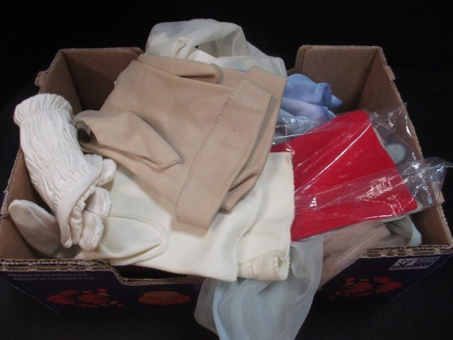 Ladies Vtg. Gloves, etc.: See all pictures