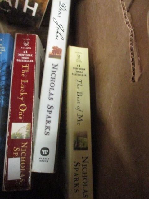 Nicholas Sparks Paperback Books (1 Box) - 6