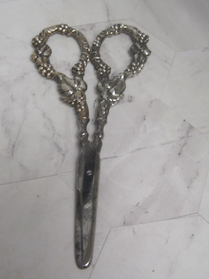 Sterling Silver Handled Grape Shears: 6 1/2", elaborate grape & vine
