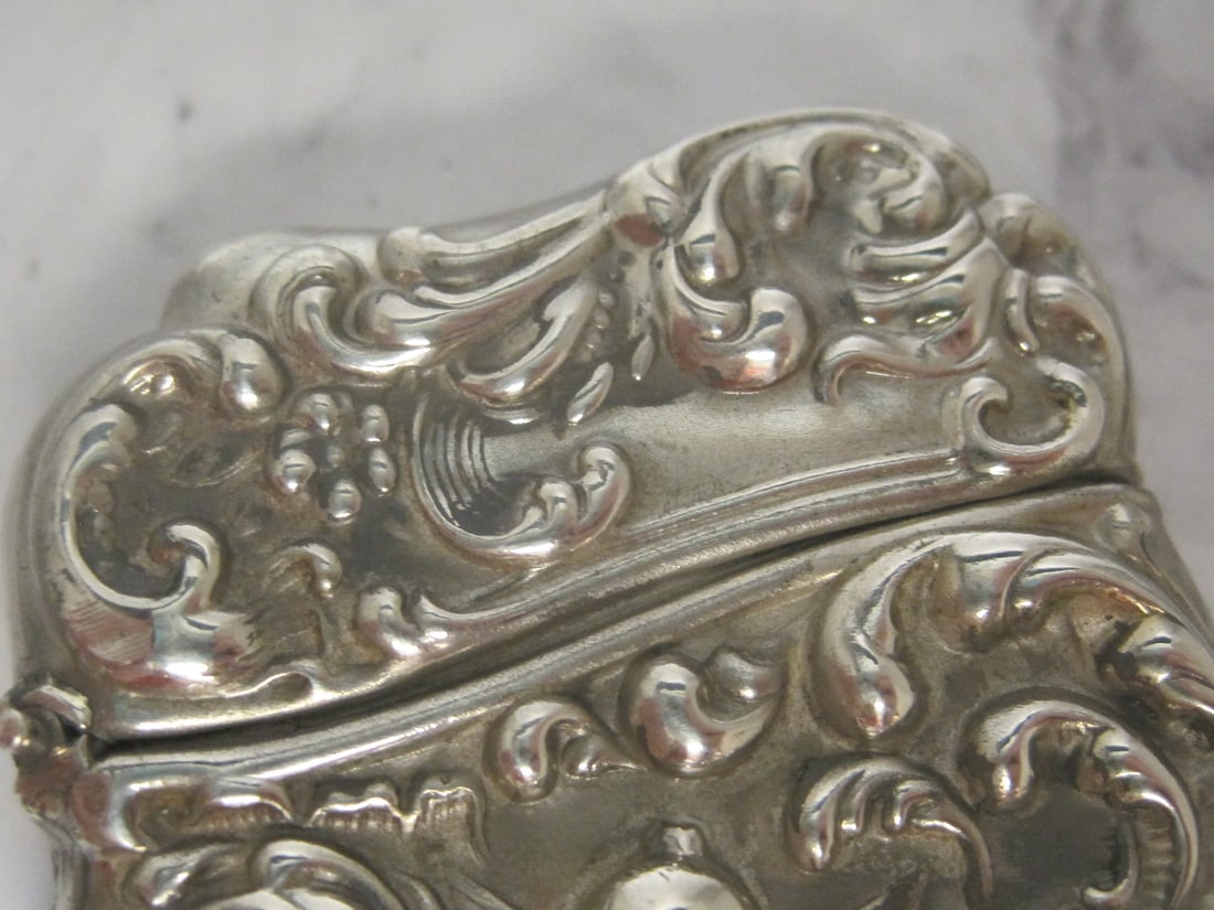 Victorian Art Nouveau Match Safe with Cherubs - 3