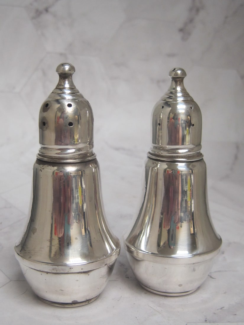 Pair of Duchin Sterling Silver Salt & Pepper Shakers: 3 1/2", glass lined