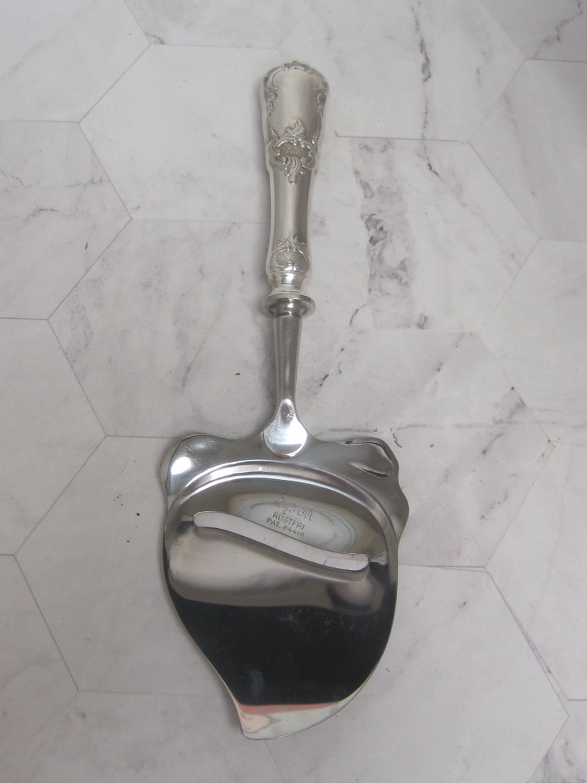 European Silverplate Cheese Server: 8 1/2", Hallmarked