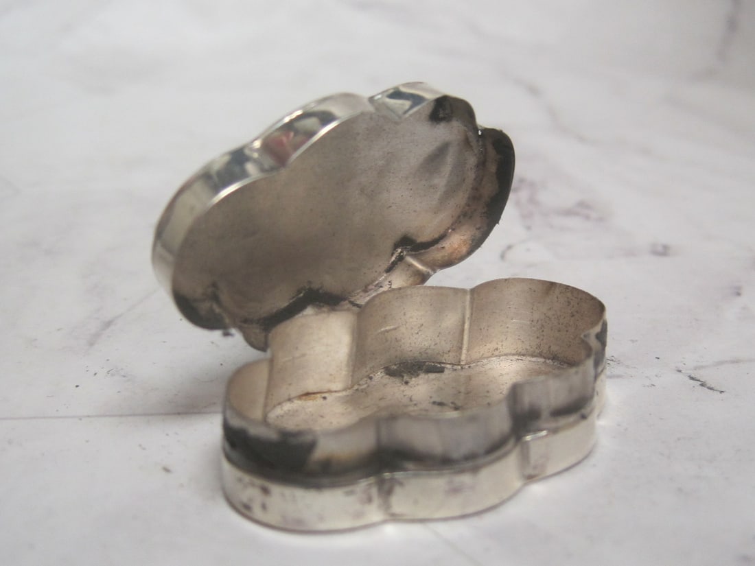 Vintage Sterling Silver Pill Box - 4