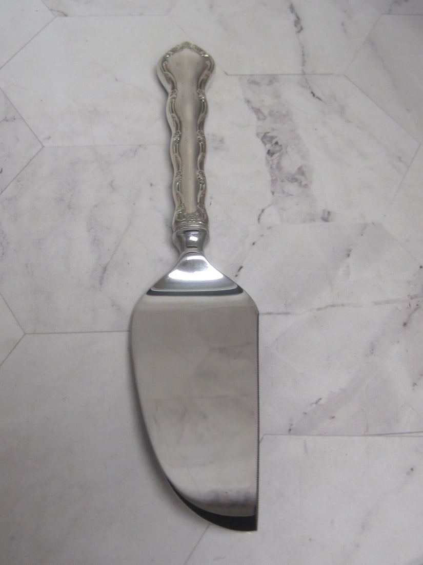 Sterling Silver Handled Cheese Server: 7"