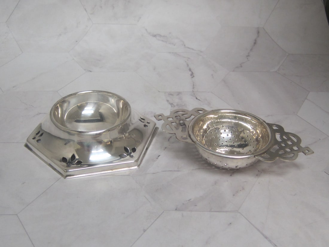 English Silverplate Tea Strainer & Stand - 4
