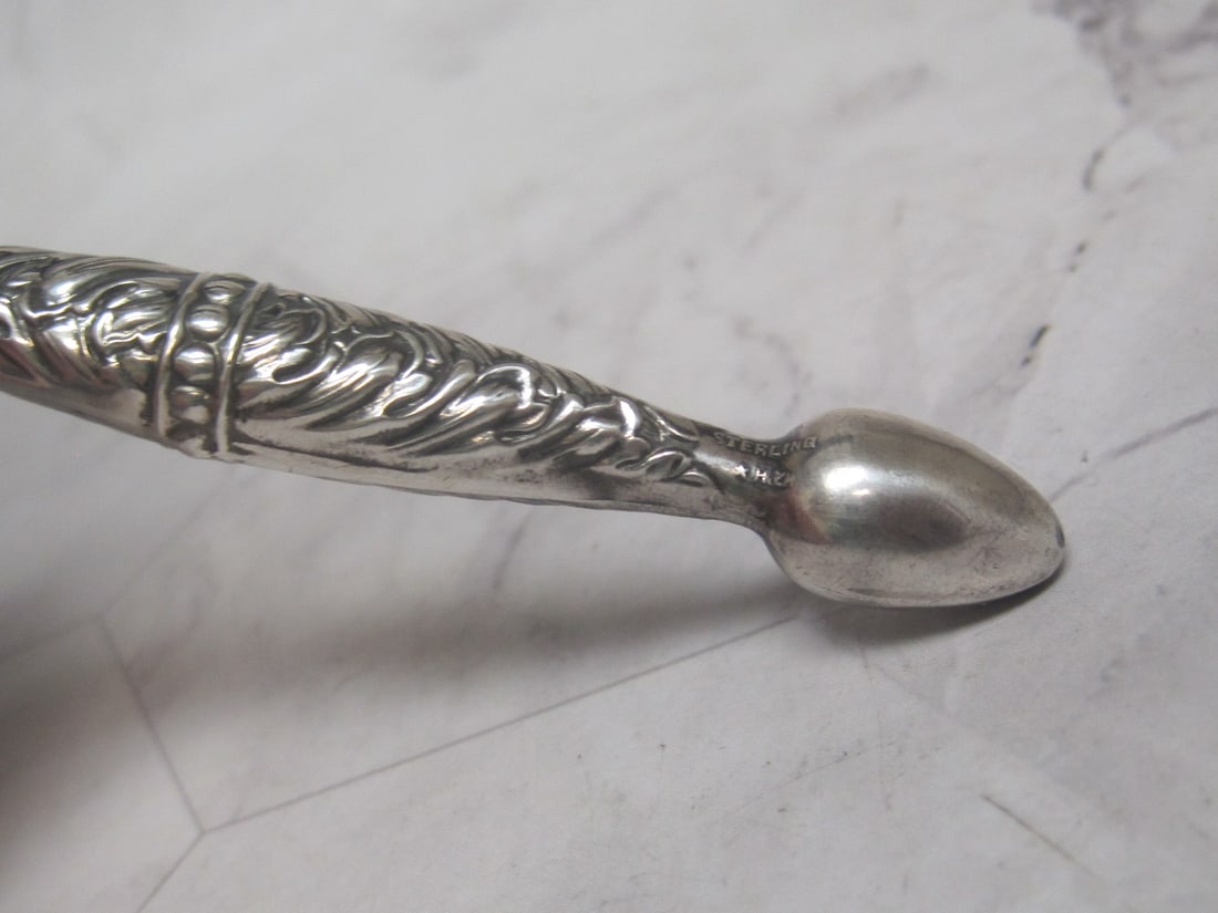 Sterling Silver Glove Darner Sewing Item - 4