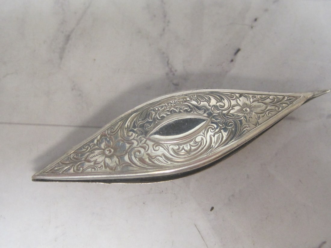 Antique Sterling Silver Sewing Tatting Shuttle (1 of 5)