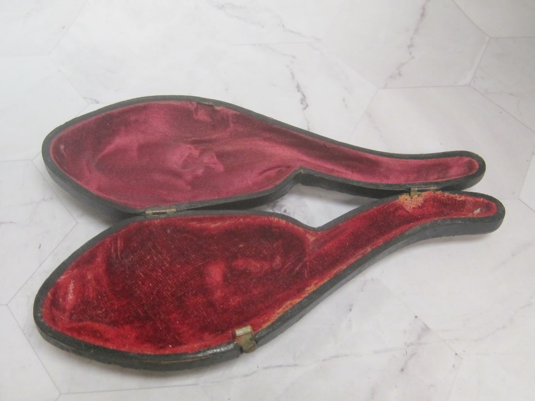 Antique Carved Meerschaum Pipe & Holder - 6