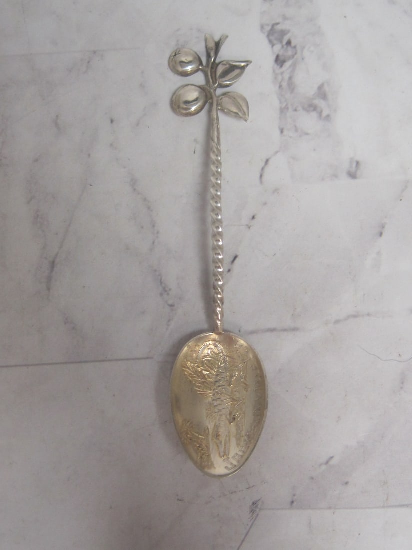 Jacksonville, Florida Sterling Silver Alligator Souvenir Spoon: Weighs 6.8 grams, 4", Fruit & twist handle